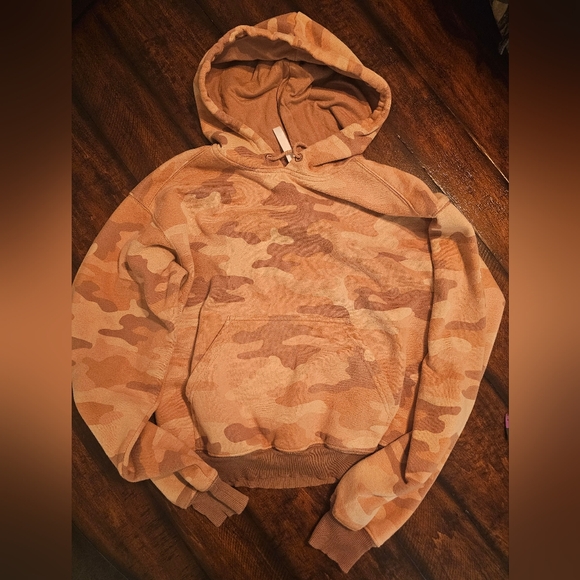 Fabletics Teddy Large Camo Tan Latte XS Sweatsuit Set Pants and Hoodie - Picture 5 of 10